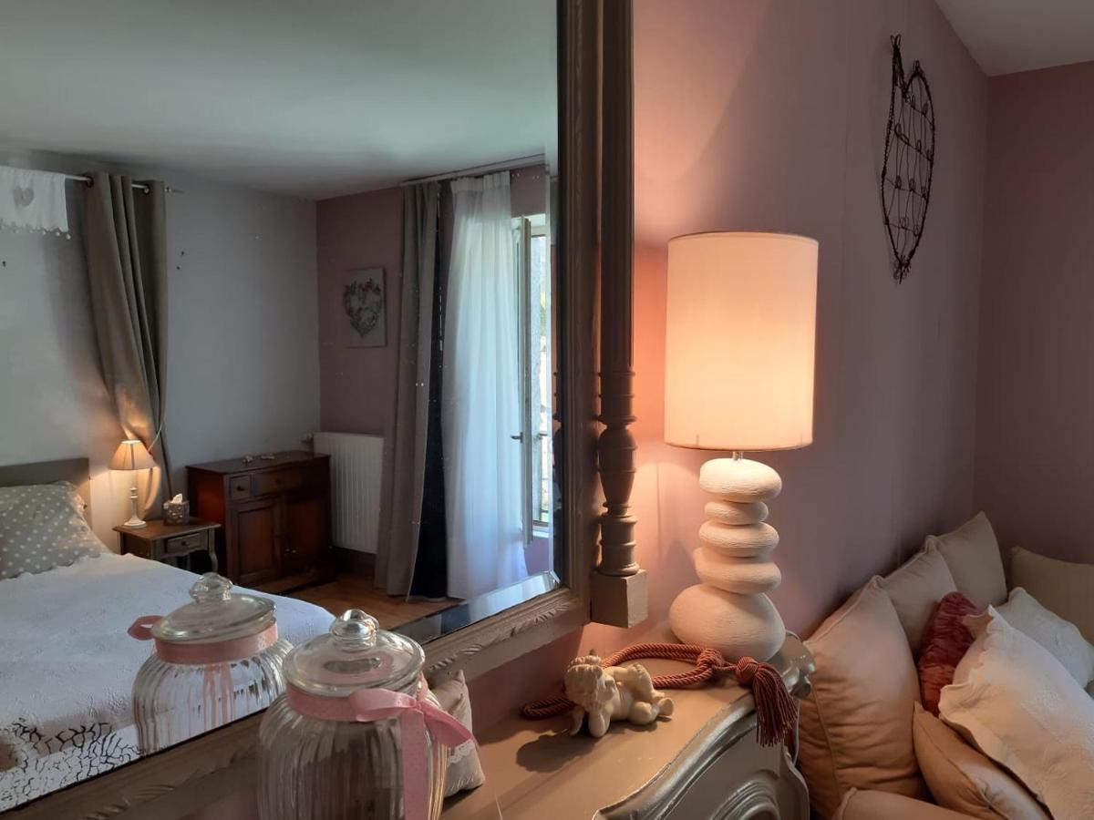 Au Fil De Lods Bed & Breakfast Eksteriør bilde