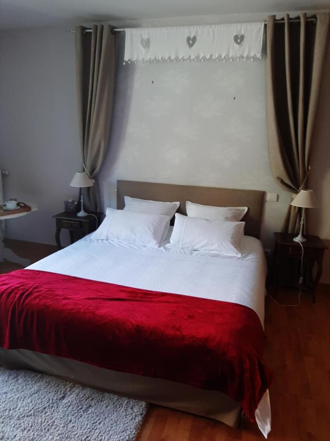 Au Fil De Lods Bed & Breakfast Eksteriør bilde