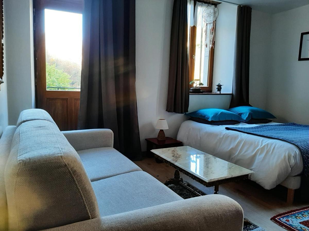 Au Fil De Lods Bed & Breakfast Eksteriør bilde