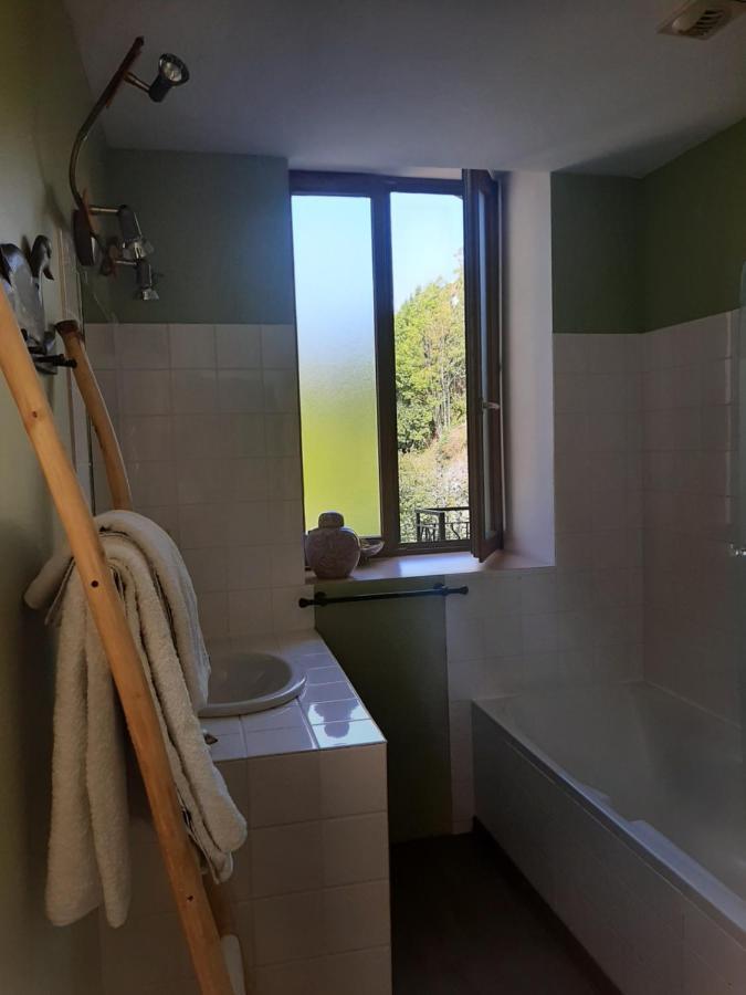 Au Fil De Lods Bed & Breakfast Eksteriør bilde