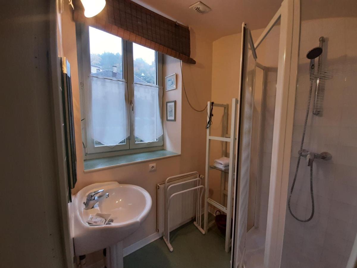 Au Fil De Lods Bed & Breakfast Eksteriør bilde